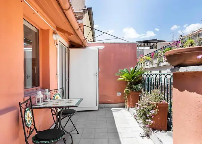 Apartment Terrazzo Frattina With Private Terrace Rom